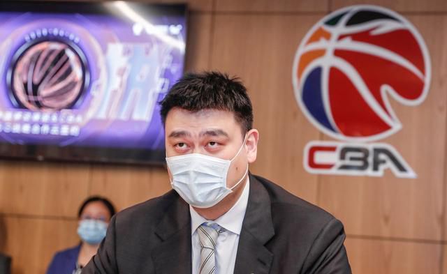 捷克超实际主义年夜师杨·史云梅耶的最新作品，记实了一个业余剧团把恰佩克兄弟1924年的脚本《虫豸糊口图鉴》搬上舞台的进程。作为一部低本钱的众筹长片，不雅赏性、艺术性都很不错。原脚本成心把人比作虫豸，布满嘲讽意味。